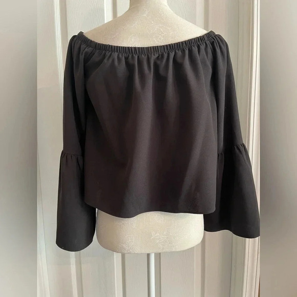 Gianni Bini Black Bell‎ Sleeve Off the Shoulder Top size M - Picture 9 of 12
